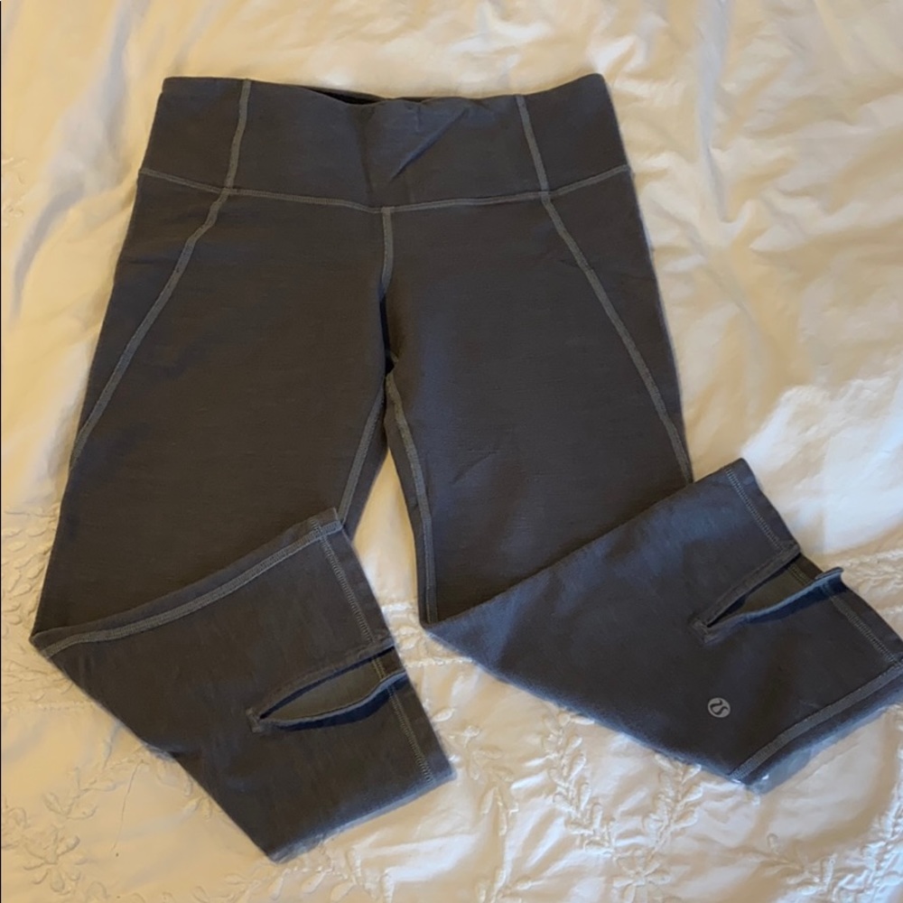 Lululemon grey capris leggings